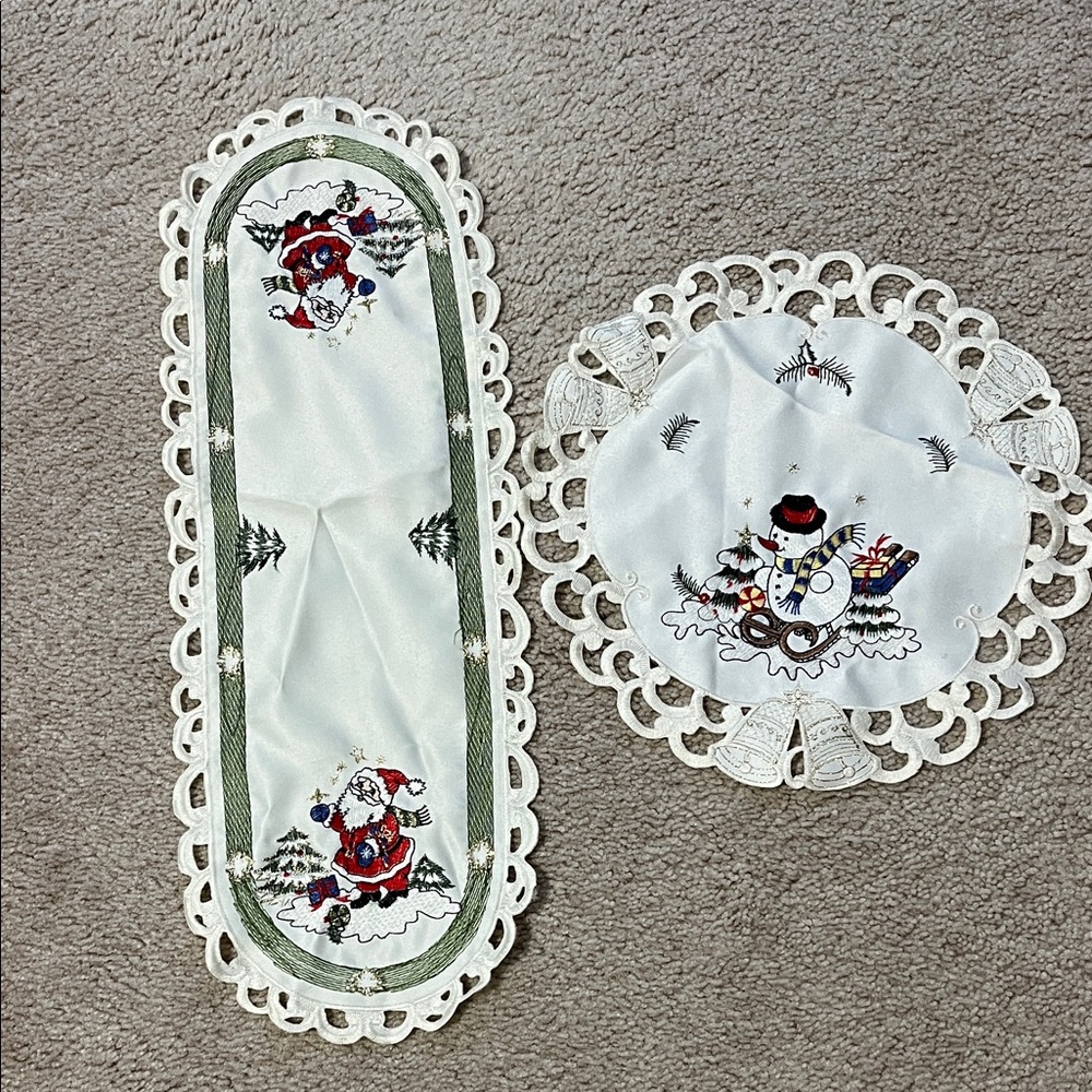 Festive Snowman an Santa Doilies